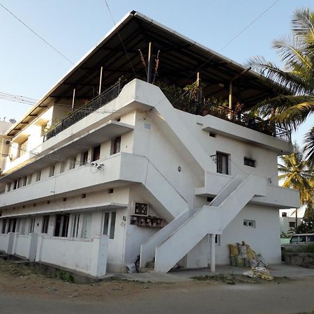 Wheel To Hills Stay Inn Service Apartments Chikmagalur Ngoại thất bức ảnh